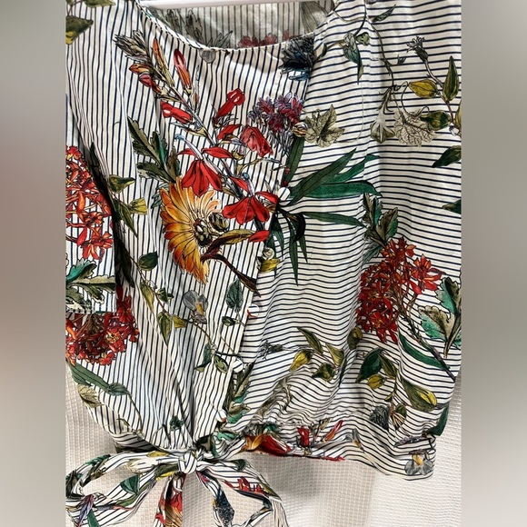 Zara Basic Floral Top Women’s Size Large - Picture 5 of 11